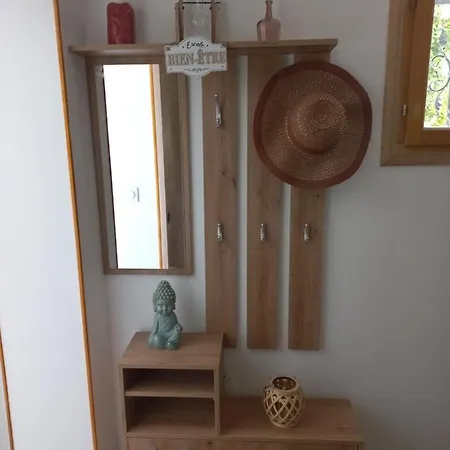 Le Clos Des Lauriers 公寓