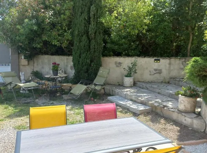 Le Clos Des Lauriers アパート